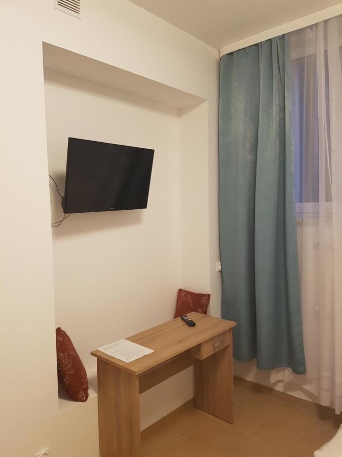 Hostel Mleczna - Metro Zacisze Warsaw Exterior photo