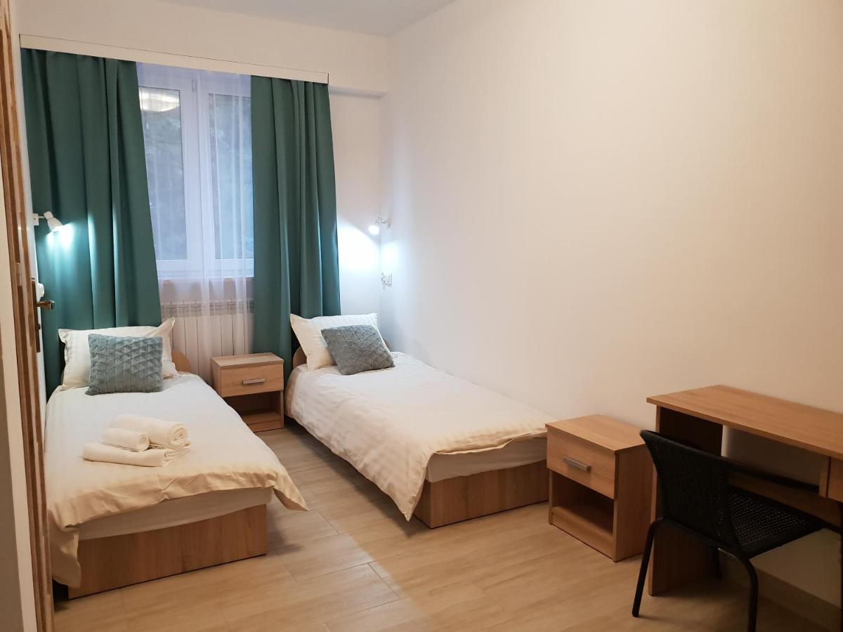 Hostel Mleczna - Metro Zacisze Warsaw Exterior photo